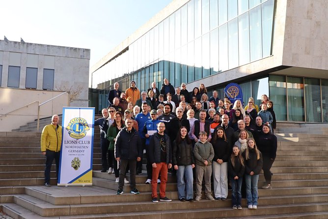 Insgesamt 39 Vereine konnten sich Dank der Benefiz-Aktion der Lions und Rotarier &uuml;ber Geldgeschenke freuen (Foto: Stadt Nordhausen)