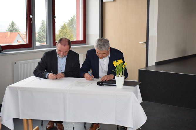 Partnerschaft besiegelt - das Schillergymnasium arbeitet mit einer Schule aus dem polnischen Gostyn zusammen (Foto: Tina Wehnert)