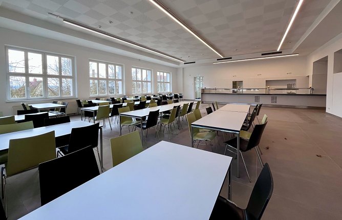 Blick in den Altbau der Mensa, der jetzt nach der Sanierung wieder ge&ouml;ffnet ist.  (Foto: ssc)