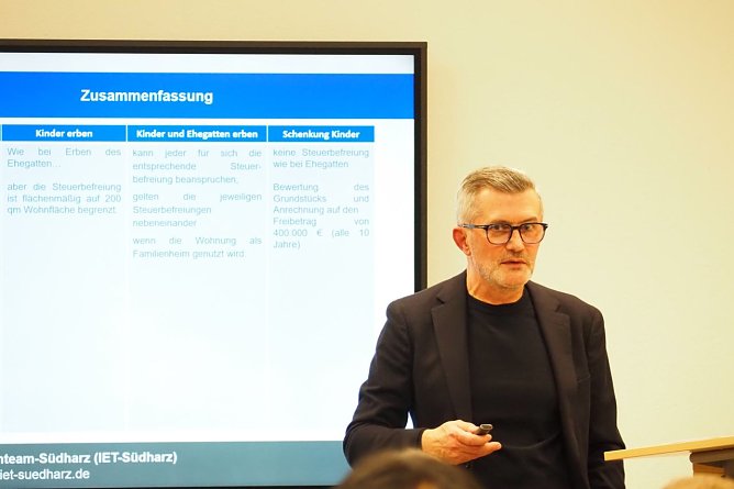Steuerberater Ralf Adam beschreibt M&ouml;glichkeiten zur steuerlichen Entnahme von Immobilienbetriebsverm&ouml;gen (Foto: IET)