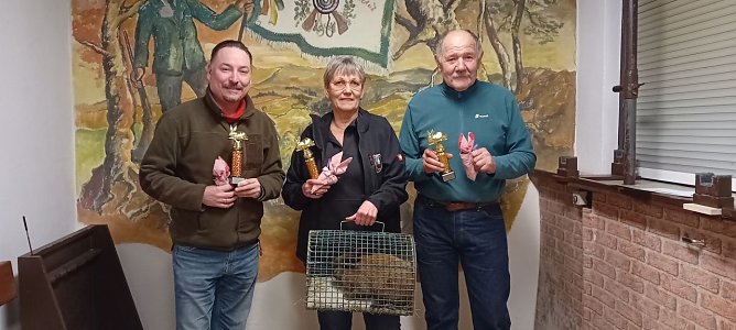 Die besten Schützen beim Osterpokalschießen. (Foto: Angelika Engler ) Die besten Schützen beim Osterpokalschießen. (Foto: Angelika Engler )