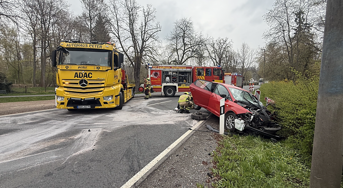 Schwerer Unfall am Stadtpark in Nordhausen (Foto: S. Dietzel)