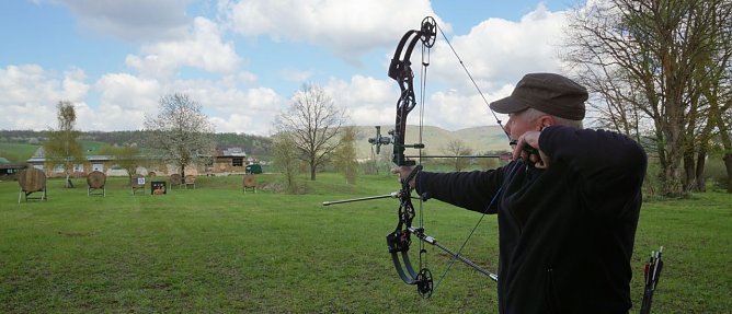 Norbert M&uuml;ller, geb&uuml;rtiger Sangerh&auml;user, trainiert im Nordh&auml;user Bowteam, hier schon auf der neuen Trainingsfl&auml;che bei Niedersachswerfen. (Foto: ssc)