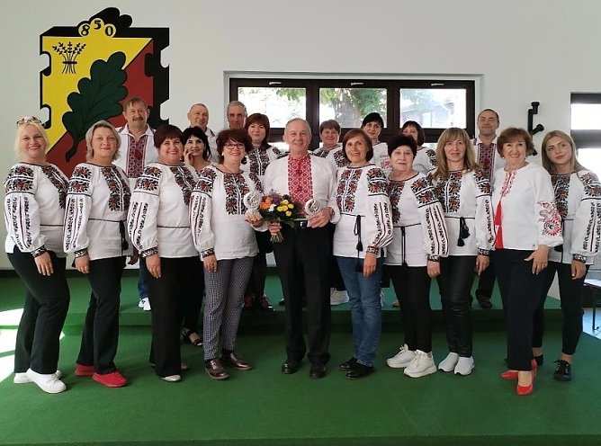 Tscherwona Kalyna hei&szlig;t der Chor, der Muttertag in der Kirche in Sundhausen auftritt. (Foto: Cornelia Wilhelm)