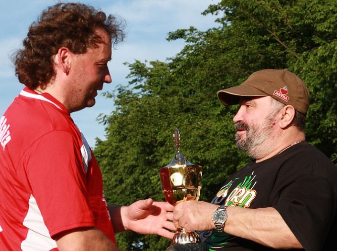 Perfekte Meisterfeier (Foto: privat) Perfekte Meisterfeier (Foto: privat)