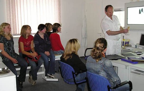 Besuch in der Klinik (Foto: GB) Besuch in der Klinik (Foto: GB)