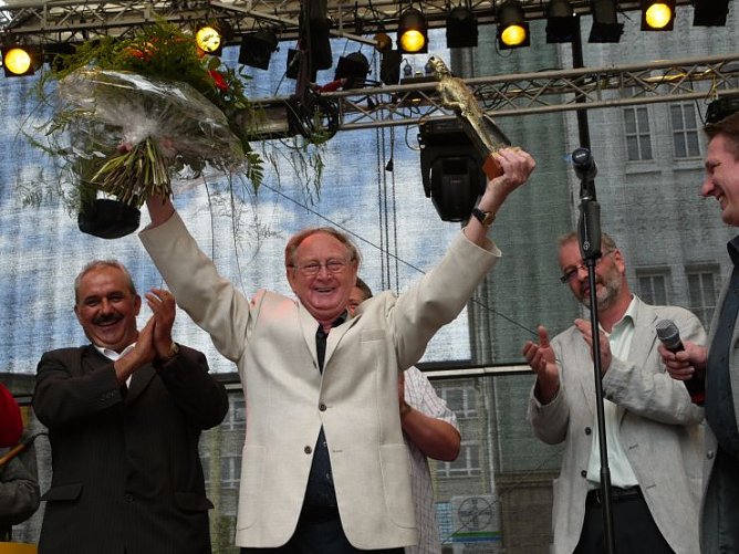 Richard Müller mit Goldenem Roland (Foto: Angelo Glashagel) Richard Müller mit Goldenem Roland (Foto: Angelo Glashagel)