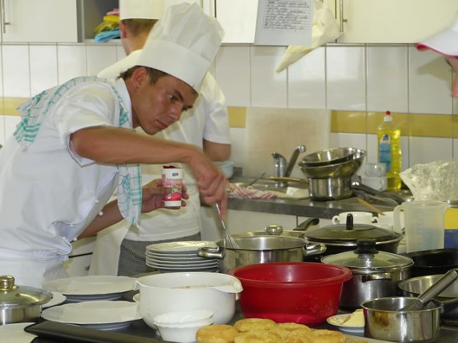 Kochen will gelernt sein (Foto: Angelo Glashagel) Kochen will gelernt sein (Foto: Angelo Glashagel)