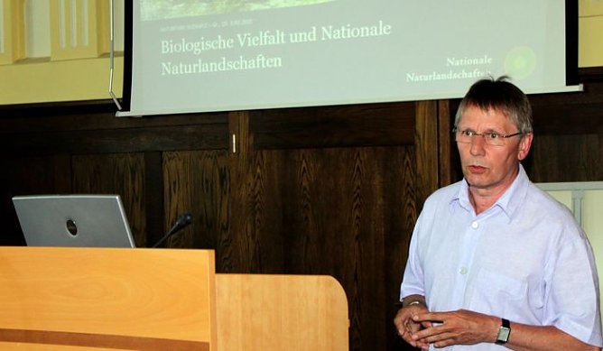 Nonnen beim Vortrag (Foto: J. Piper)