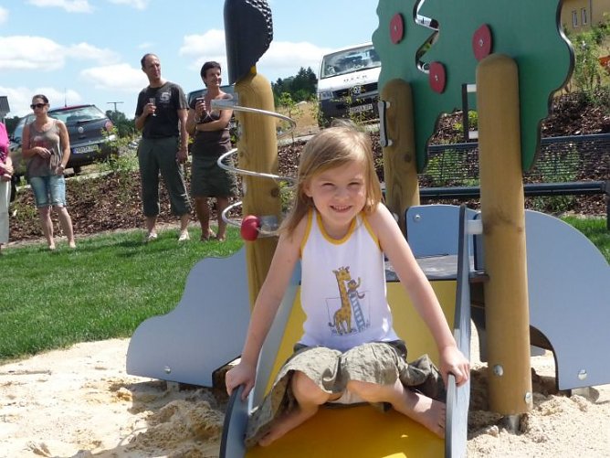 Neuer Spielplatz (Foto: Angelo Glashagel) Neuer Spielplatz (Foto: Angelo Glashagel)