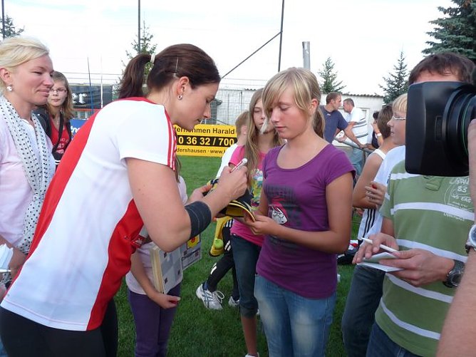 Wettkampf 15. Sparkassenmeeting (Foto: Karl-Heinz Herrmann) Wettkampf 15. Sparkassenmeeting (Foto: Karl-Heinz Herrmann)