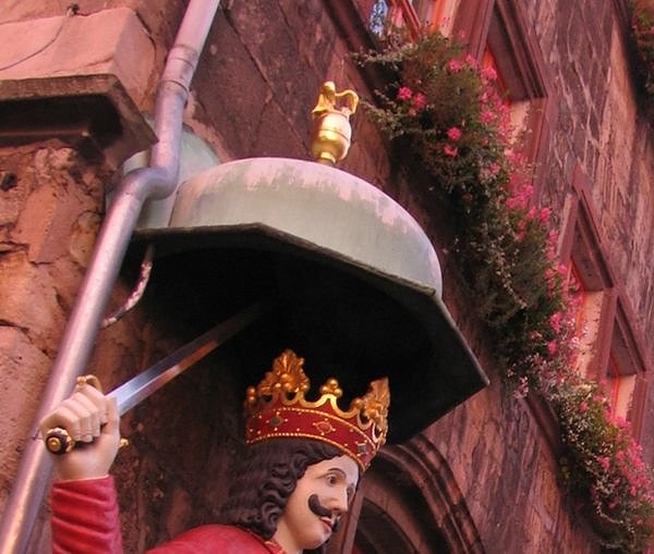 Entfernt (Foto: P. Grabe) Entfernt (Foto: P. Grabe)