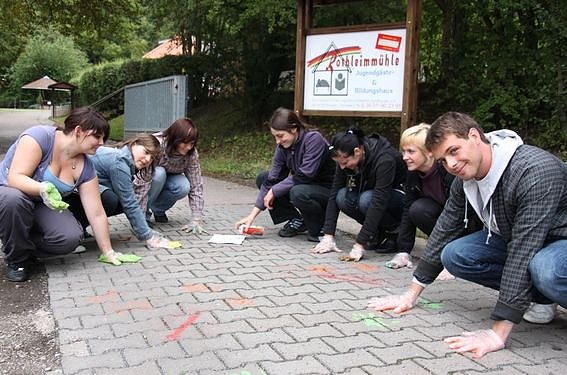 Am Gästehaus (Foto: J. Piper) Am Gästehaus (Foto: J. Piper)