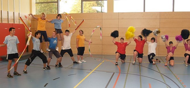 Neue Halle &uuml;bergeben (Foto: nnz)