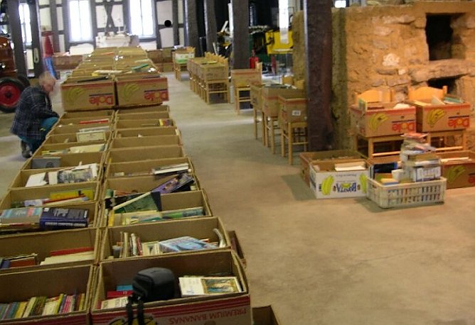 Kiloweise B&uuml;cher (Foto: KILA)