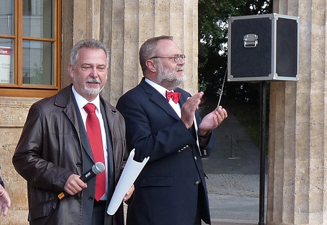 Beste Lebensretter gesucht (Foto: Karl-Heinz herrmNN) Beste Lebensretter gesucht (Foto: Karl-Heinz herrmNN)