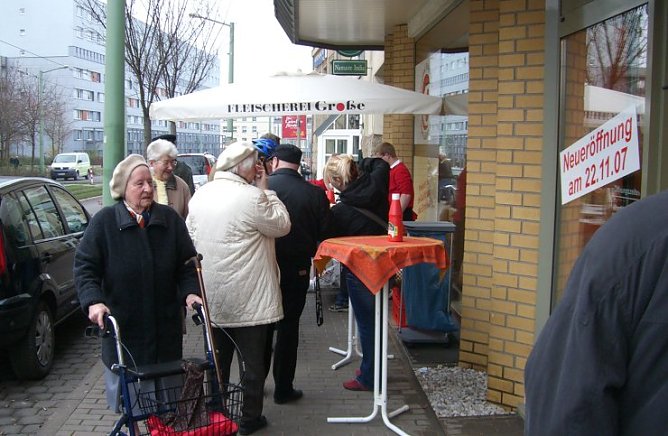 Andrang zur Er&ouml;ffnung (Foto: nnz)