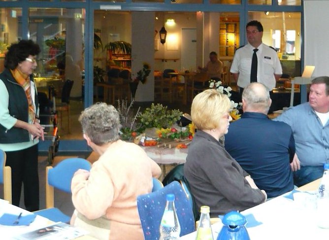 Gefahren erläutert (Foto: B. Buchardt) Gefahren erläutert (Foto: B. Buchardt)