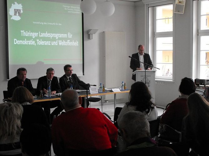 Vorstellung des Entwurfes zum neuem Landesprogramm gegen Rechtsextremismus (Foto: Angelo Glashagel) Vorstellung des Entwurfes zum neuem Landesprogramm gegen Rechtsextremismus (Foto: Angelo Glashagel)