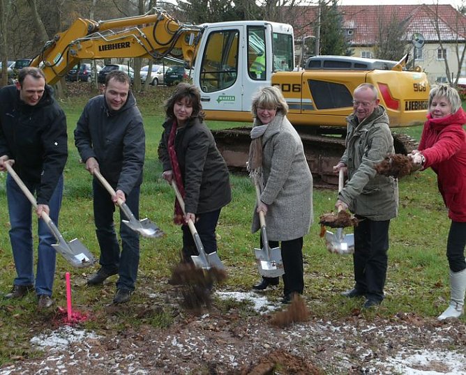 In die Erde gestochen (Foto: nnz) In die Erde gestochen (Foto: nnz)