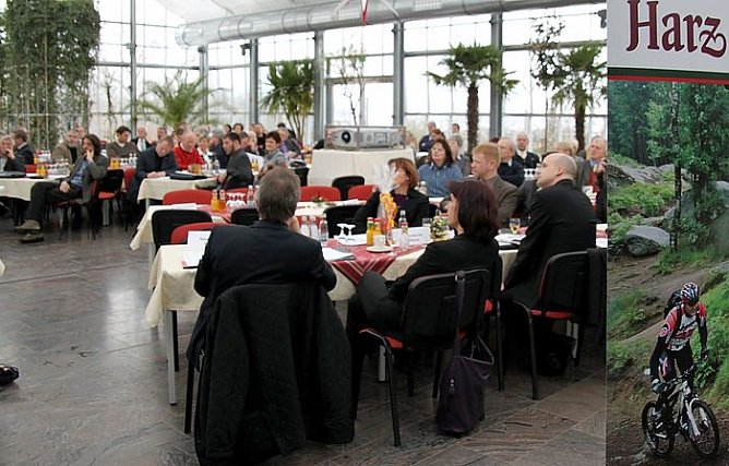 In Sangerhausen versammelt (Foto: HTV) In Sangerhausen versammelt (Foto: HTV)