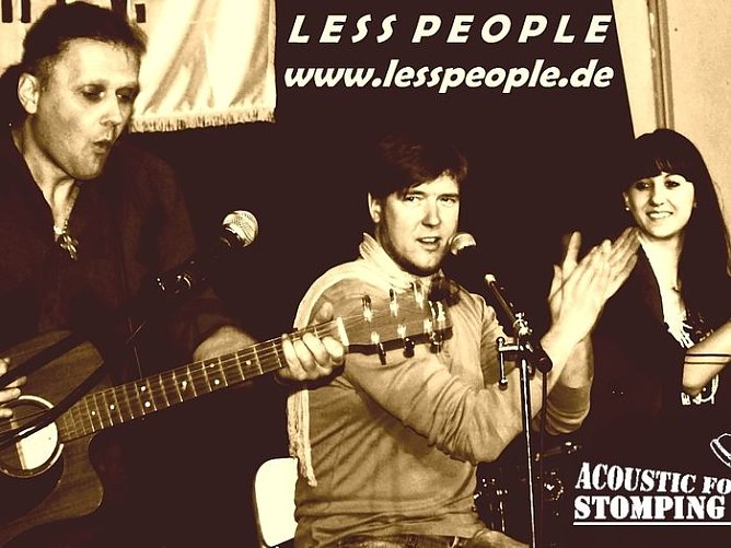 Less People (Foto: Agentur)