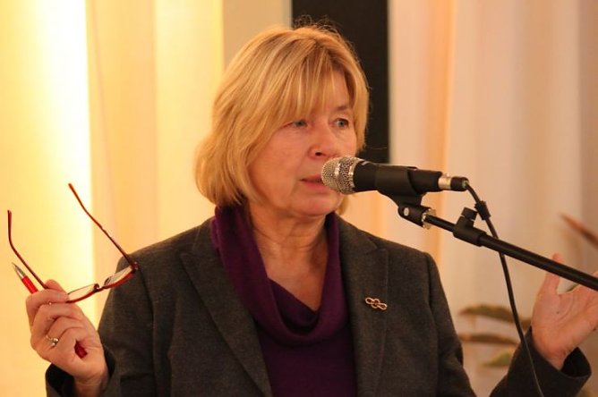 Oberbürgermeisterin Barbara Rinke (SPD) dankt allen Beteiligten (Foto: Stephanie Knoche) Oberbürgermeisterin Barbara Rinke (SPD) dankt allen Beteiligten (Foto: Stephanie Knoche)