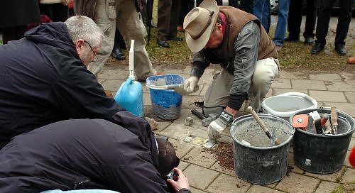 Stolpersteine (Foto: Wiethoff) Stolpersteine (Foto: Wiethoff)