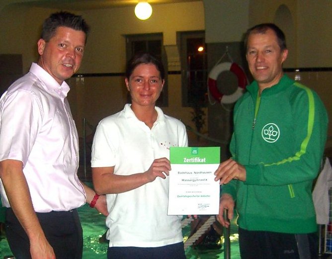 Zertifikat erhalten (Foto: Badehaus)