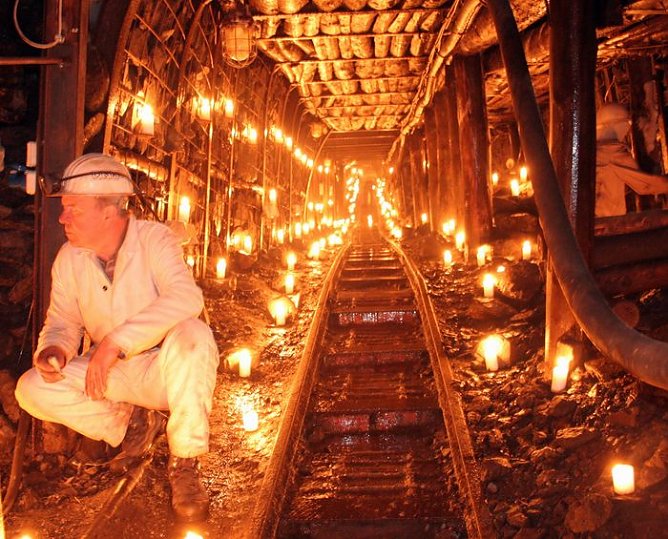 Der Rabenstein im Kerzenschein (Foto: privat)