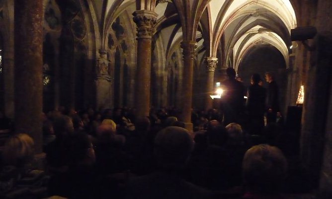 Gesang im Kreuzgang (Foto: privat)