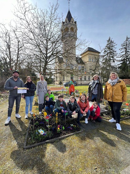 Bild: Die Sch&uuml;lerinnen und Sch&uuml;ler der F&ouml;rstemannschule im Kunsthausgarten