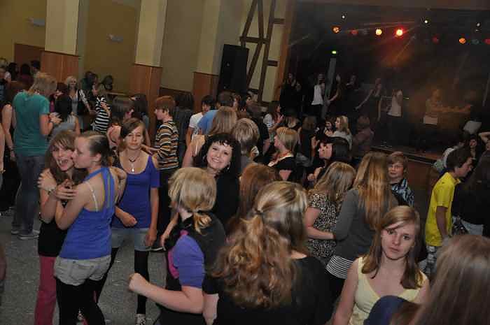 Coole Junge Party im Klubhaus