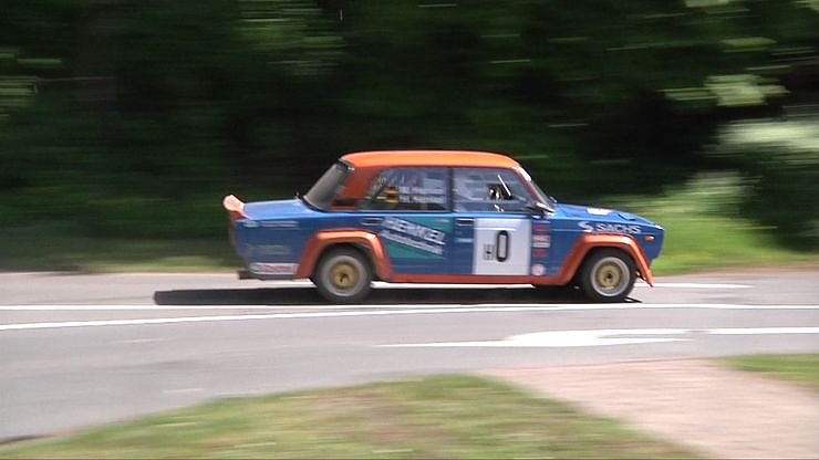 Mitten durch die Stadt