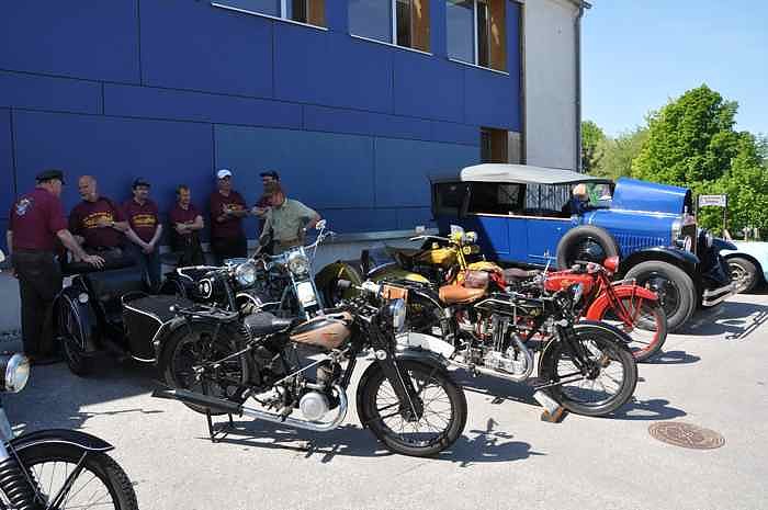 Jugend vereint auf den Petersberg