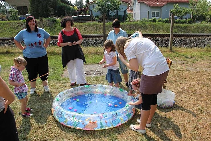 Buntes Treiben bei den Falken