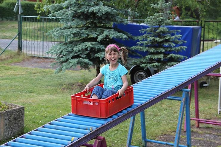 Buntes Treiben bei den Falken