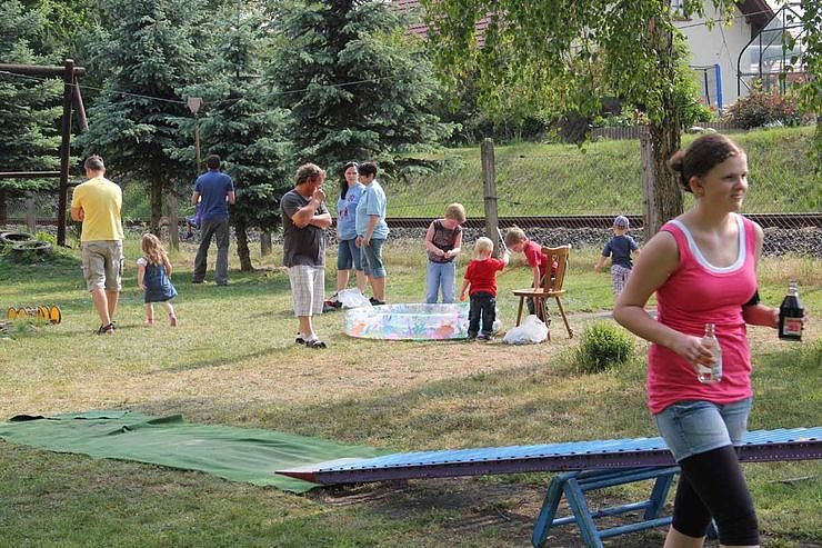 Buntes Treiben bei den Falken