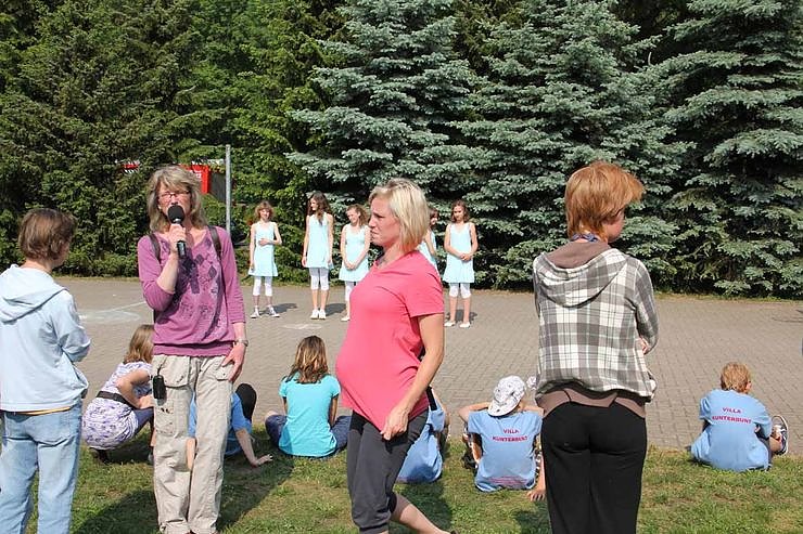 Buntes Treiben bei den Falken