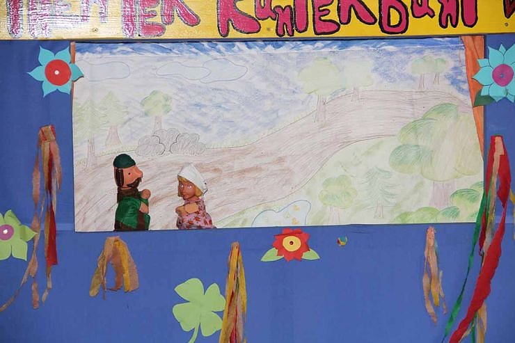 Buntes Treiben bei den Falken