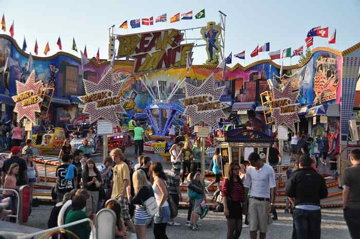 Frauen-Nacht auf den Jahrmarkt