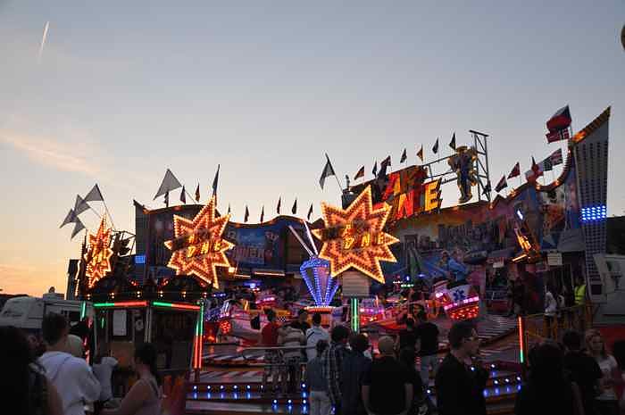 Frauen-Nacht auf den Jahrmarkt