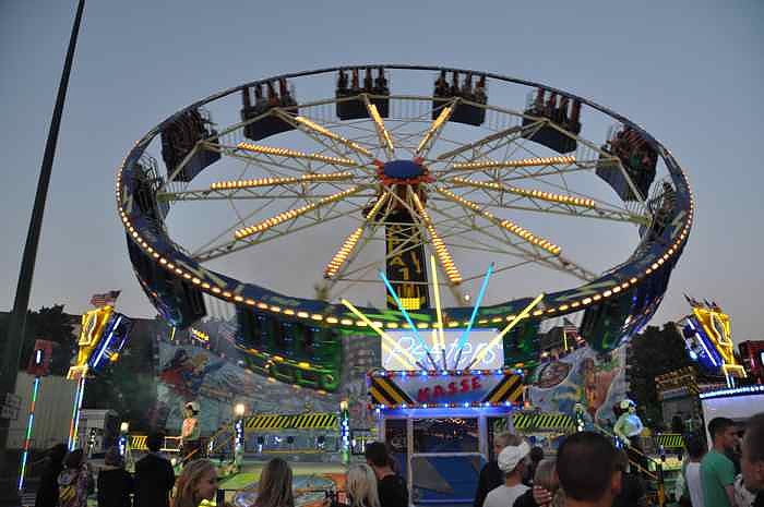 Frauen-Nacht auf den Jahrmarkt