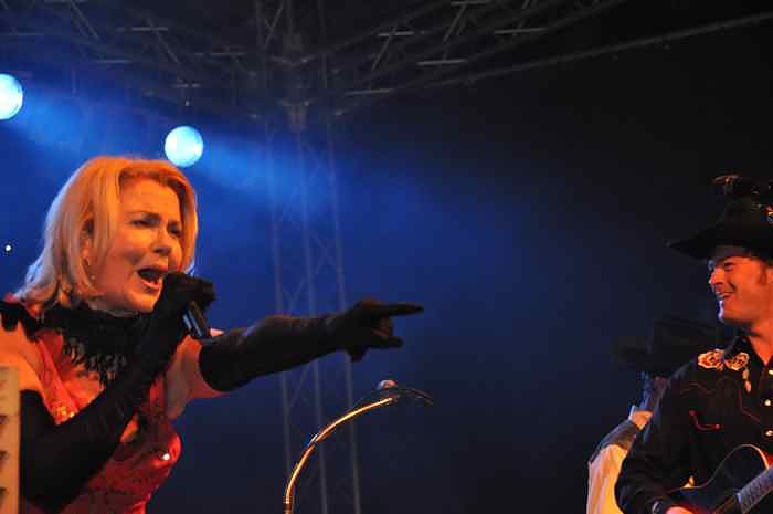 Texas Lighning Live im Gehege