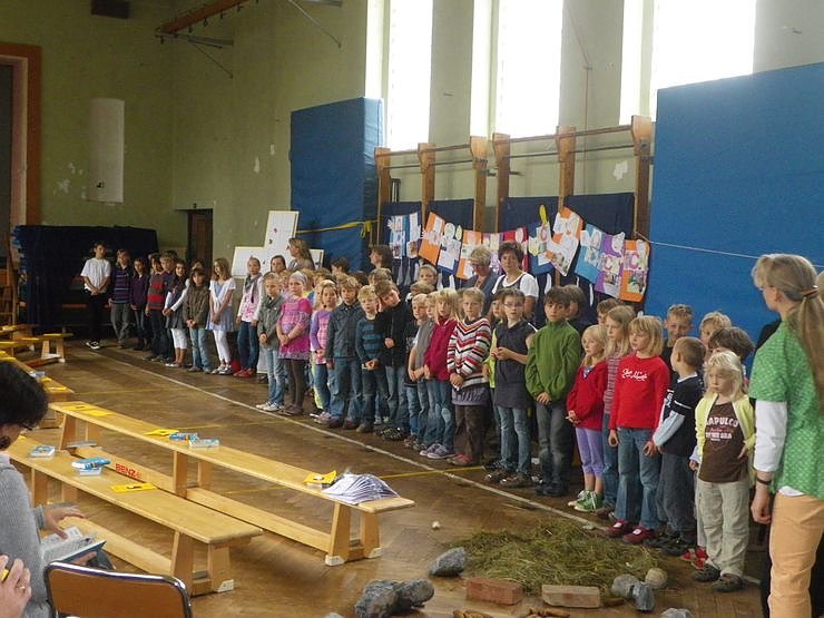 Gefeiert und geboten