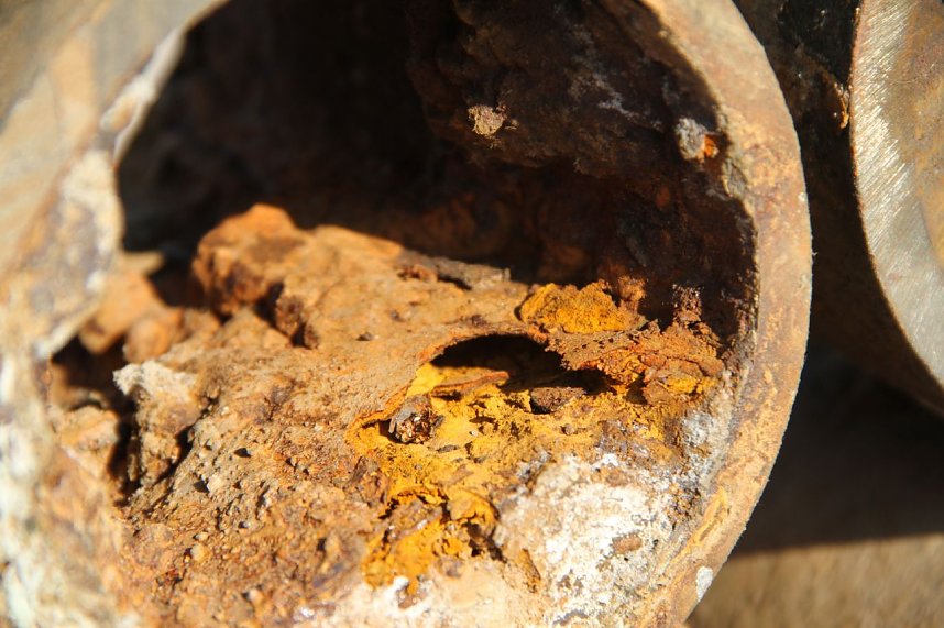 Inkrustierte Wasserrohre