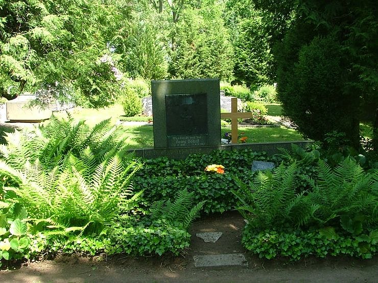 Dr. Georg Bischoff (1898 - 1962), Kinderarzt