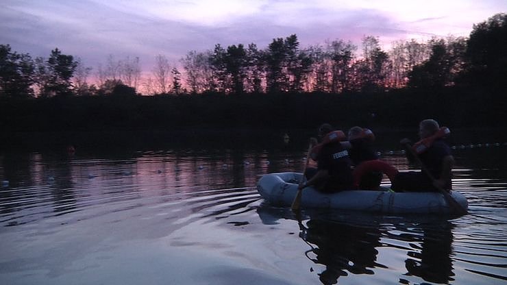 Suche am und auf dem See