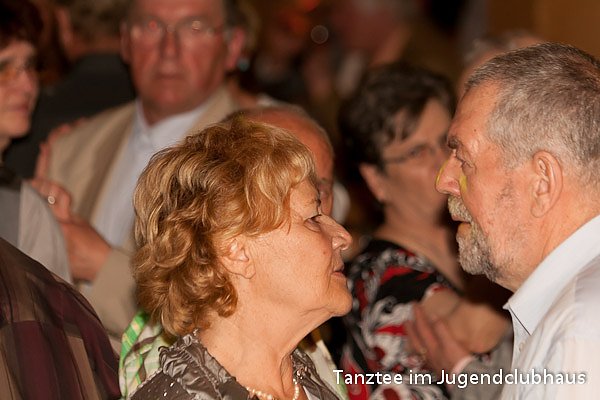 Tanz-Tee im Jugendclubuhaus