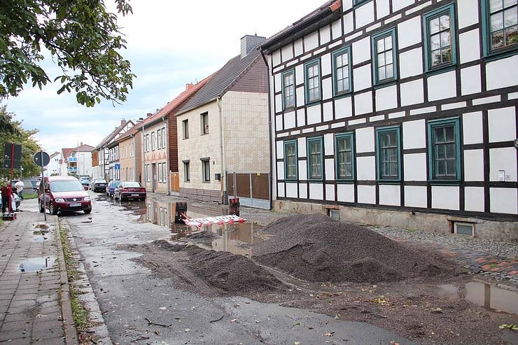 Unwetter in der Grenzstra&szlig;e